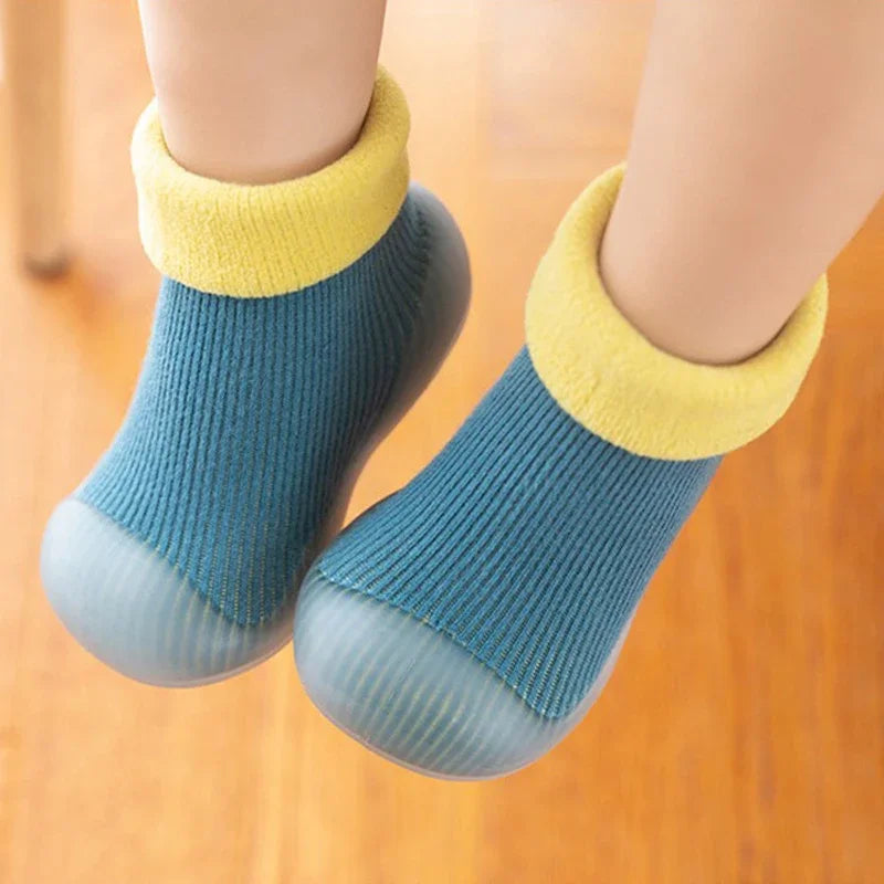 New Thickened Kids Socks Shoes Winter Super Warm Baby Toddler Boots Boys Girl Sneakers Newborn Indoor Shoes Floor Footwear Shoes